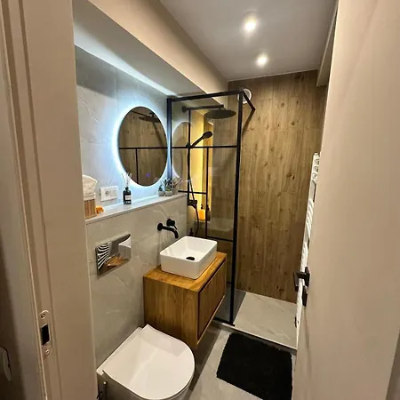 Апартамент Central Apartment *