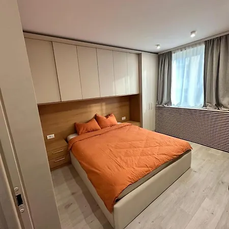 Central Apartment Апартамент *